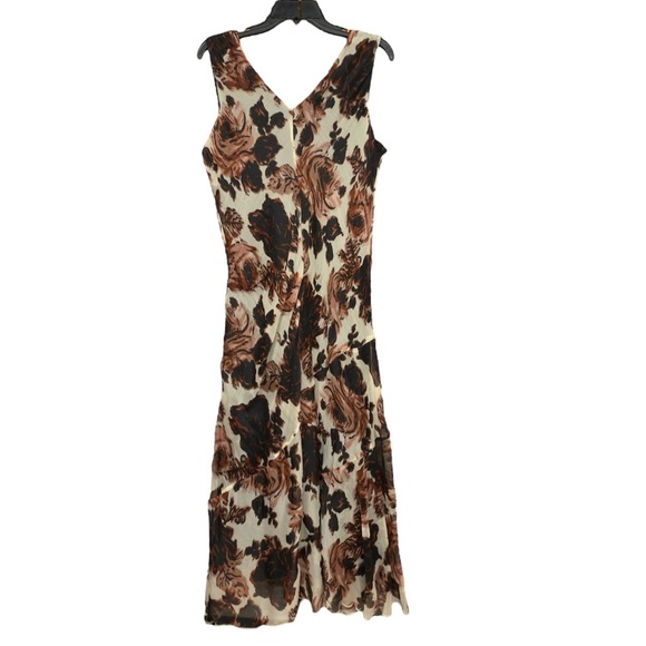 Midnight Velvet Fit and Flare V-Neck Midi Dress Brown and Cream - Picture 2 of 3